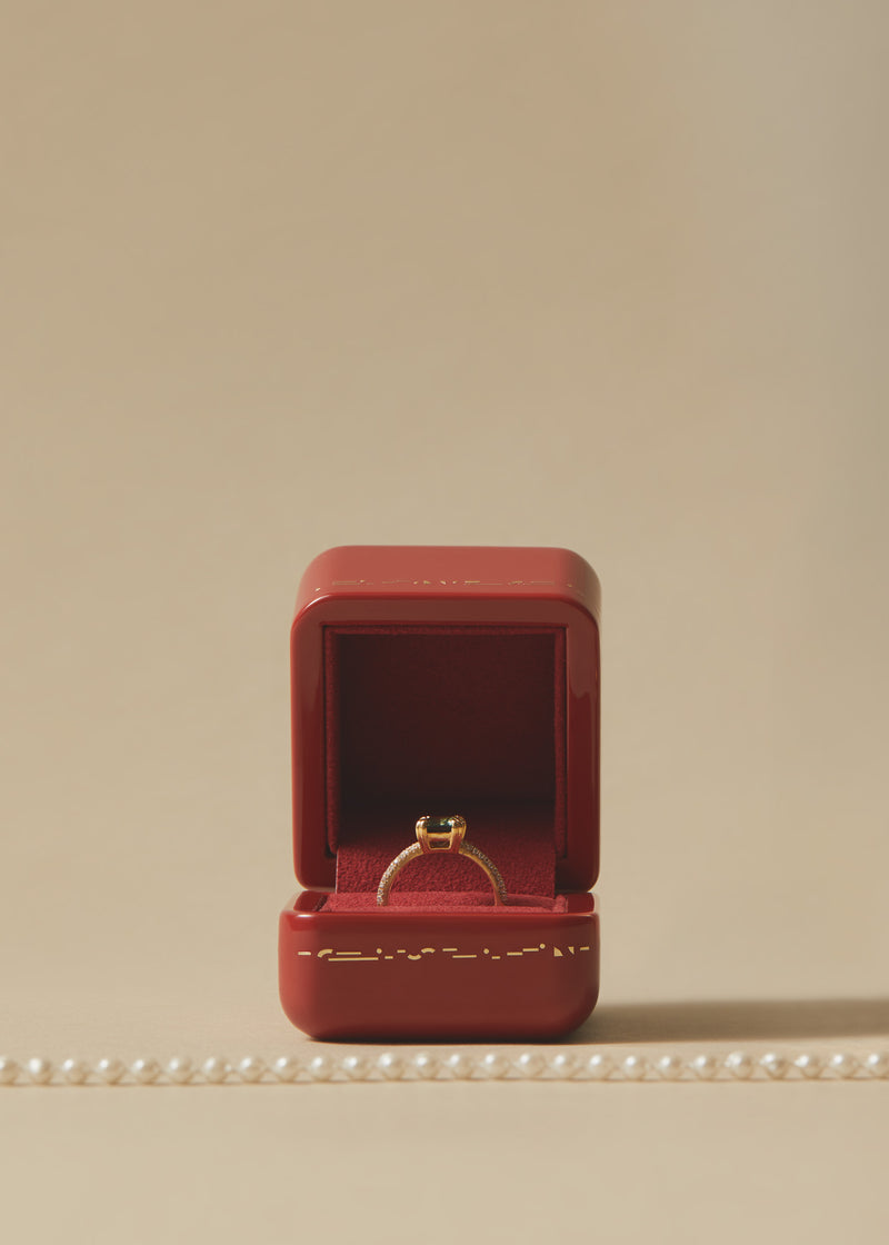Luxury Antique Style Mini Oval Shape Green Single Ring Box Velvet – St.  John's Institute (Hua Ming)